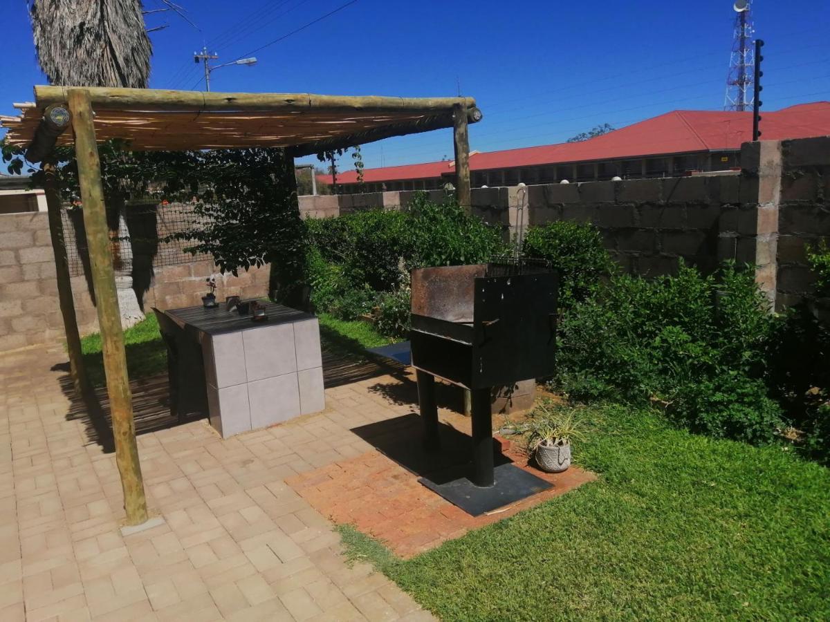 Keetmanshoop Self-Catering Otel Dış mekan fotoğraf