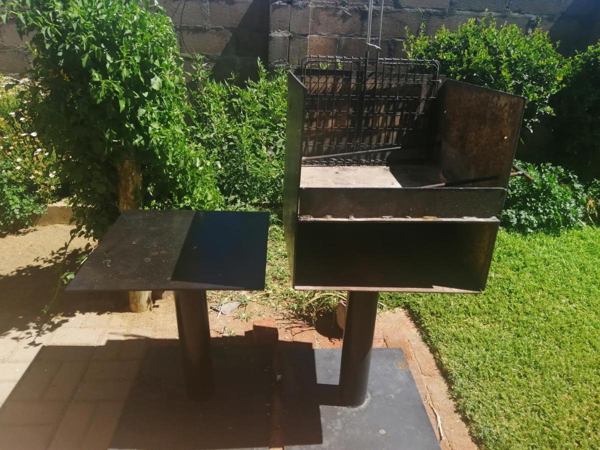 Keetmanshoop Self-Catering Otel Dış mekan fotoğraf