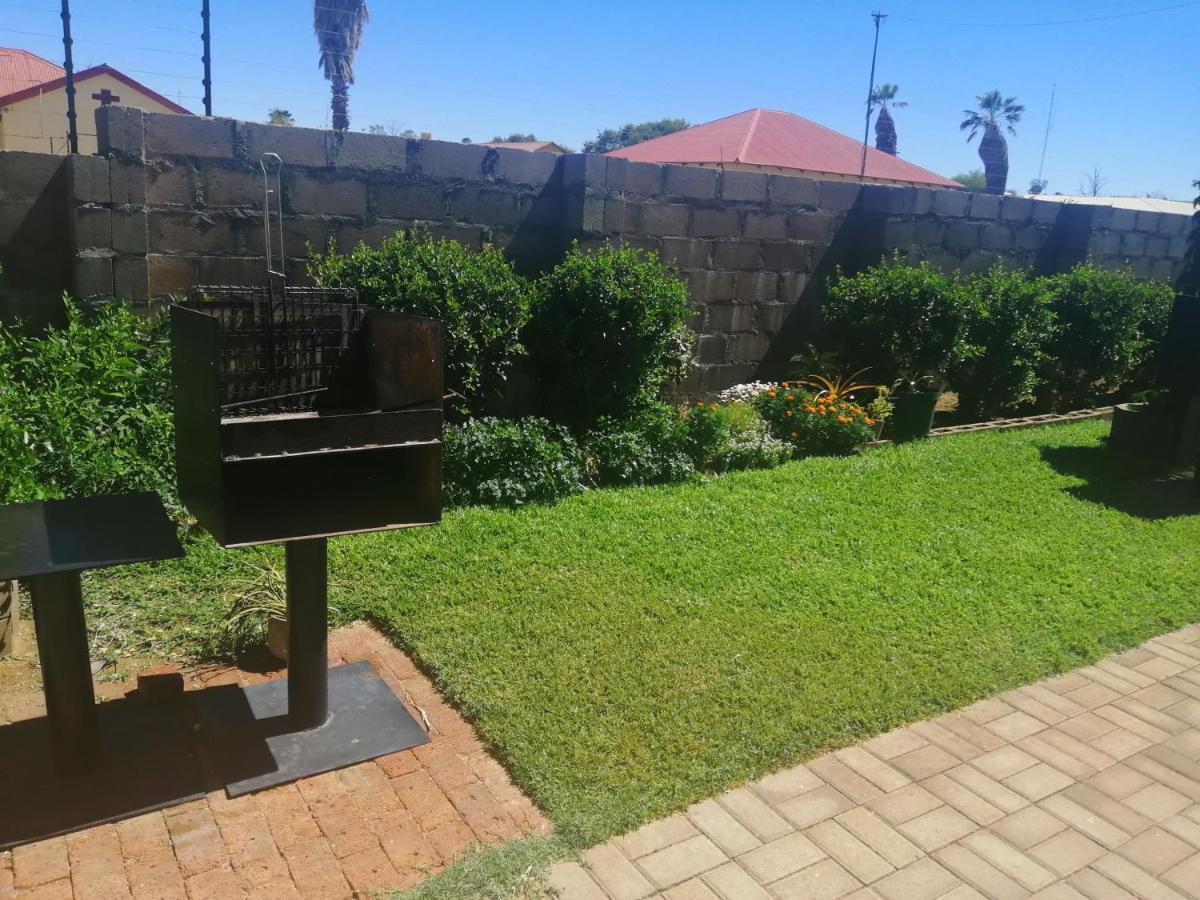 Keetmanshoop Self-Catering Otel Dış mekan fotoğraf